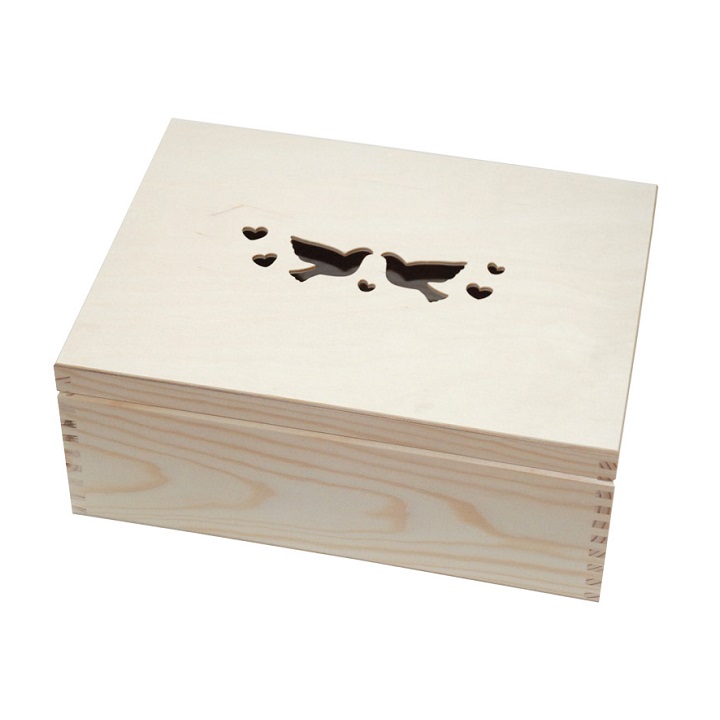 Дървена кутия с мотив гълъб